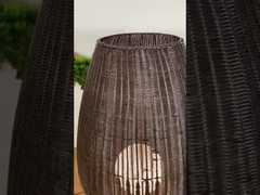 โคมไฟลานกลางแจ้ง Rattan Tripod Led สีดํา สันทน์ โรงแรม การตกแต่งที่ทันสมัย