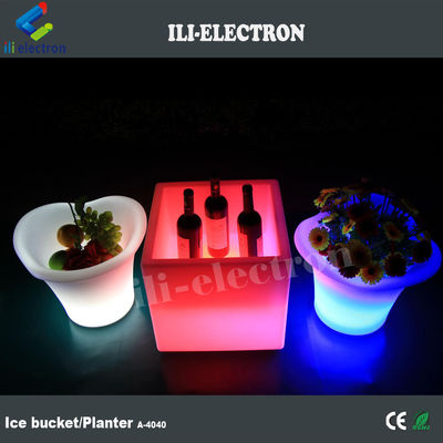 ถังน้ํา LED สี่เหลี่ยมพลาสติกแบบกันน้ําที่สามารถชาร์จใหม่ได้ สําหรับบาร์