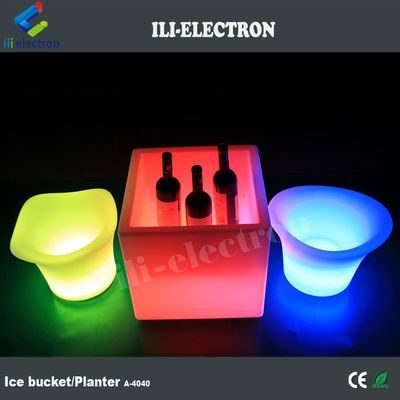 สี่เหลี่ยม PE พลาสติก ไฟสว่าง LED กระถางน้ําแข็ง / LED กระถางดอกไม้ / พืชดอกไม้