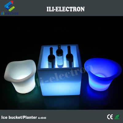 สี่เหลี่ยม PE พลาสติก ไฟสว่าง LED กระถางน้ําแข็ง / LED กระถางดอกไม้ / พืชดอกไม้