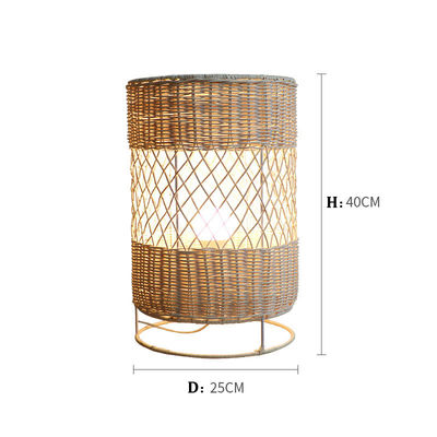 ทําด้วยมือ Led rattan wicker floor lamp สําหรับตกแต่งห้องนั่งเล่น