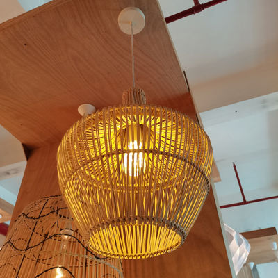 มือทํา Wicker Rattan Pendant Chandelier 150 องศา การควบคุมการปรับมุมรัง