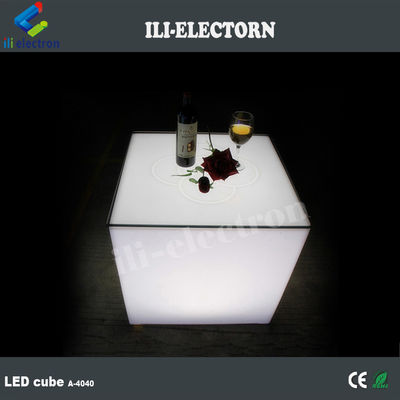 ไฟ LED สามารถชาร์จใหม่ได้ เฟอร์นิเจอร์พลาสติก เฟอร์นิเจอร์กลางแจ้ง ไฟ LED cube