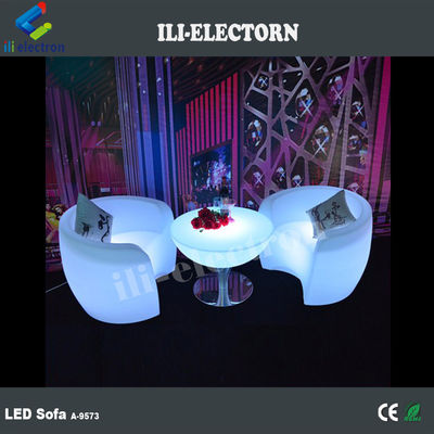 เฟอร์นิเจอร์ประจําการขาย PE พลาสติก LED เฟอร์นิเจอร์แสงสว่าง โซฟาห้องพัก LED