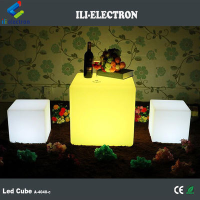 การควบคุมทางไกล LED Cube ไฟกลางคืนสว่าง Rgb เปลี่ยนสี แบตเตอรี่สามารถชาร์จได้