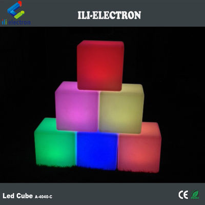 การควบคุมทางไกล LED Cube ไฟกลางคืนสว่าง Rgb เปลี่ยนสี แบตเตอรี่สามารถชาร์จได้