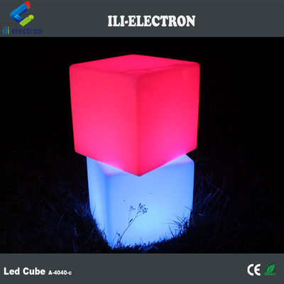 การควบคุมทางไกล LED Cube ไฟกลางคืนสว่าง Rgb เปลี่ยนสี แบตเตอรี่สามารถชาร์จได้