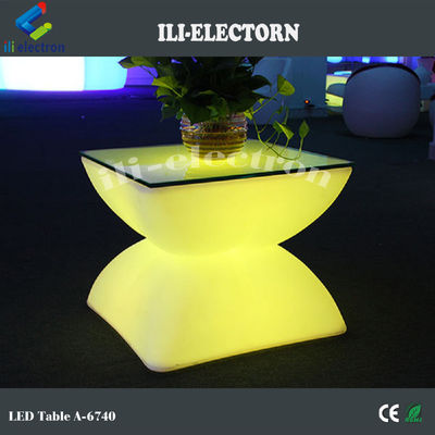 PE พลาสติก LED เฟอร์นิเจอร์กระจ่างกระจ่าง โต๊ะค็อกเทล 16 สีเปลี่ยนได้