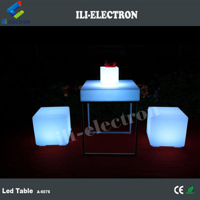 โต๊ะ LED สีสัน RGB โดเดิร์นออกแบบสว่างสําหรับสโมสรกลางคืน