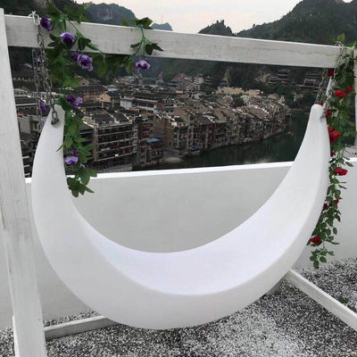 IP54 พลาสติก Swing Glow Led Moon Chair สําหรับงานแต่ง