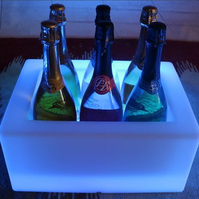 16 สีเปลี่ยน PE พลาสติก LED กระปุกน้ําแข็ง IP65 กันน้ํา สําหรับเบียร์ ชามเปญ