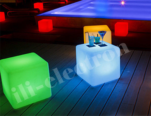 350LM สามารถชาร์จได้ภายนอก LED Cube Light LED Cube Stool สําหรับงาน