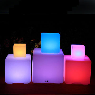 40Cm Remote Control Patio LED Cube Lamp Lantern แหล่งแสง LED สําหรับการบันเทิงในสวน