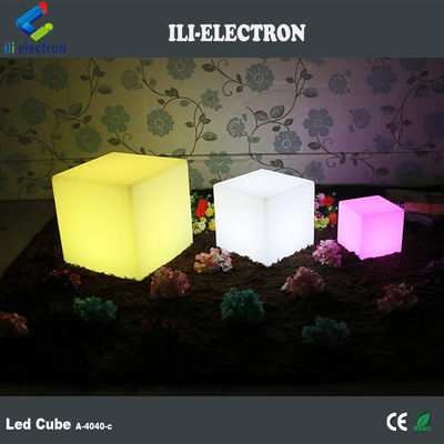แสง LED Cube ที่สามารถชาร์จใหม่ได้ เพิ่มเติมที่สมบูรณ์แบบสําหรับปาร์ตี้และคลับ แหล่งแสง LED