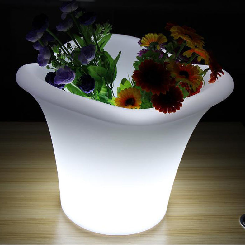 ถังน้ําแข็ง Led พลาสติกที่สามารถชาร์จใหม่ได้ กันน้ําไร้สาย พกพาภายนอกสําหรับพรรค
