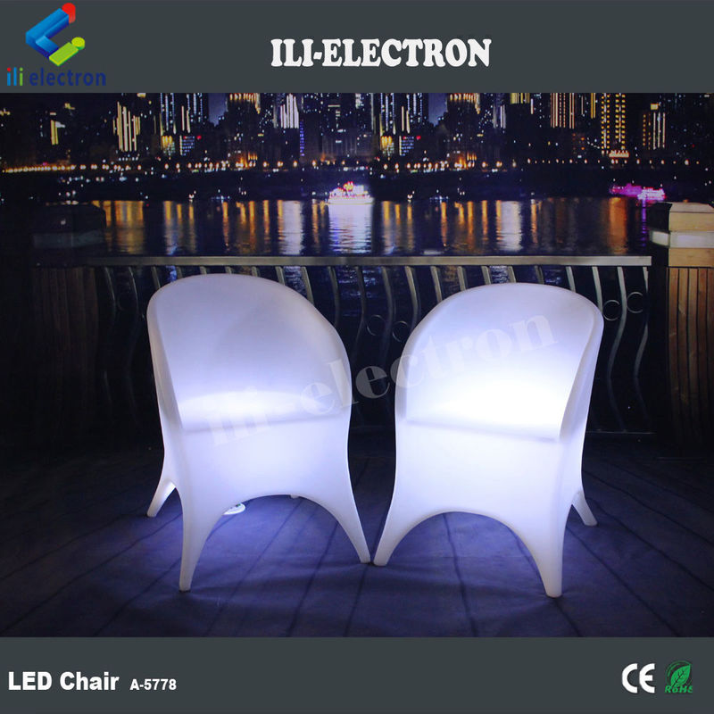 โมเดิร์น Glow LED ไฟขึ้นเก้าอี้ 16 สีเปลี่ยนสําหรับบาร์สโมสรกลางคืน