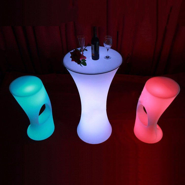 IP 65 PE พลาสติก สวน RGB นําแสง โต๊ะบาร์ค็อกเทลสําหรับปาร์ตี้และงาน