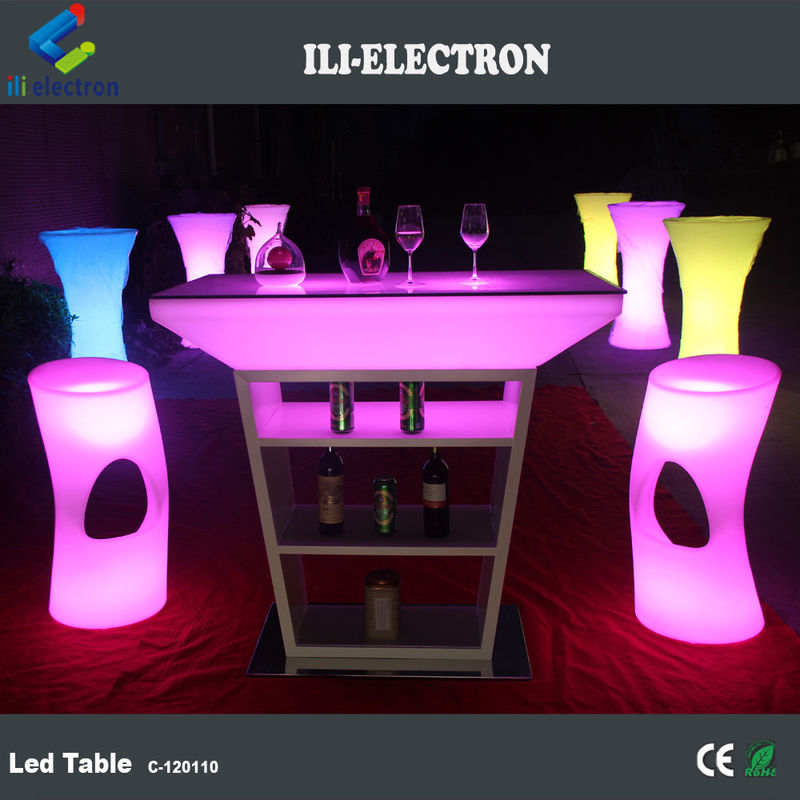 โต๊ะค็อกเทล LED พลาสติก PE พร้อมรูปแบบการส่องแสง Strobe และใช้พลังงานจากแบตเตอรี่ลิตยูมที่สามารถชาร์จใหม่ได้